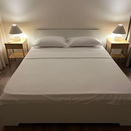 Anna'S Blloku Apartment Tiranë Ngoại thất bức ảnh