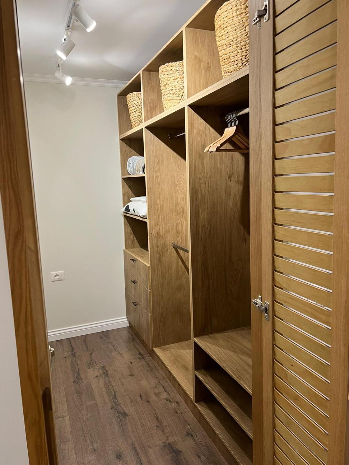 Anna'S Blloku Apartment Tiranë Ngoại thất bức ảnh