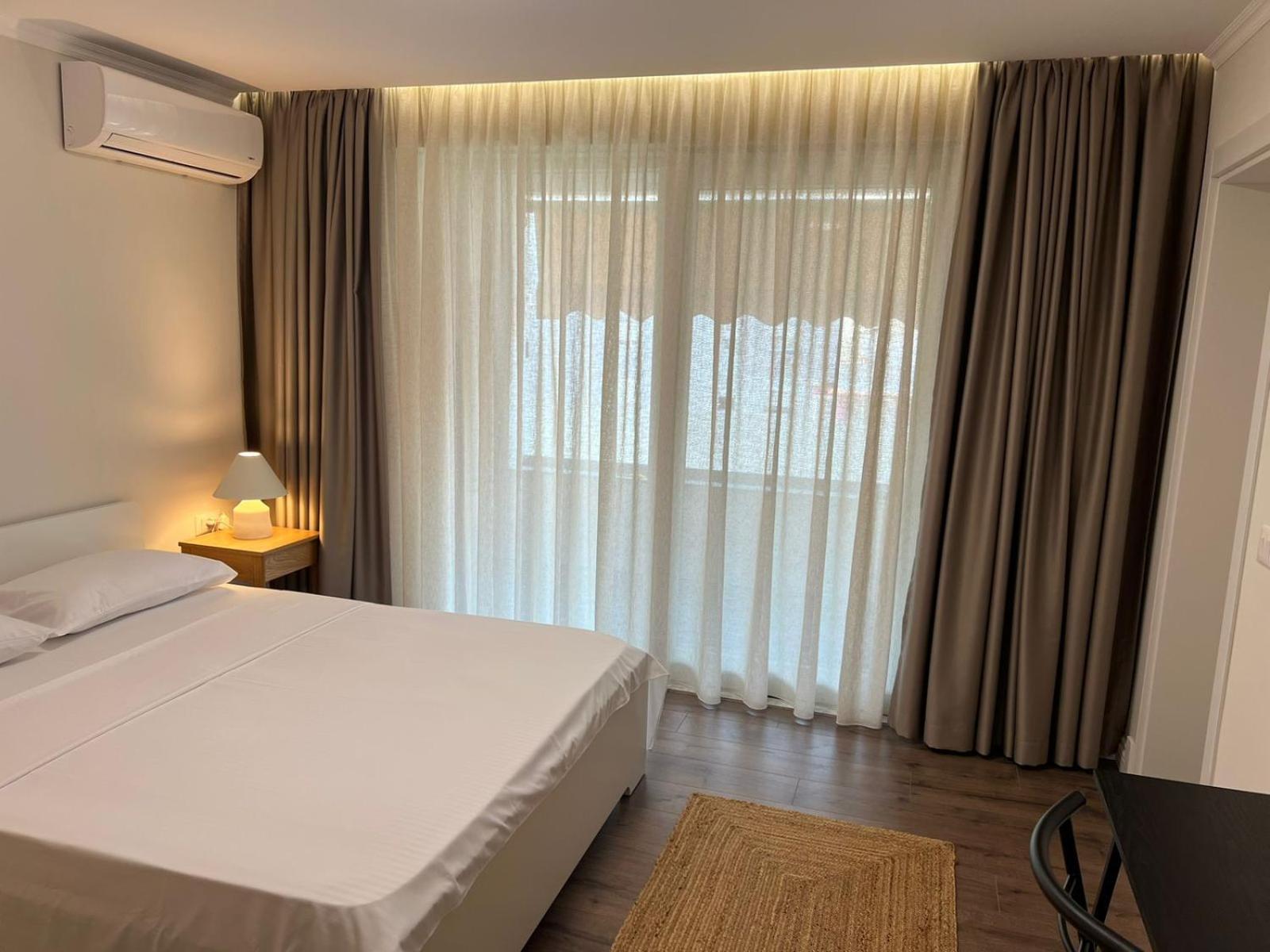 Anna'S Blloku Apartment Tiranë Ngoại thất bức ảnh