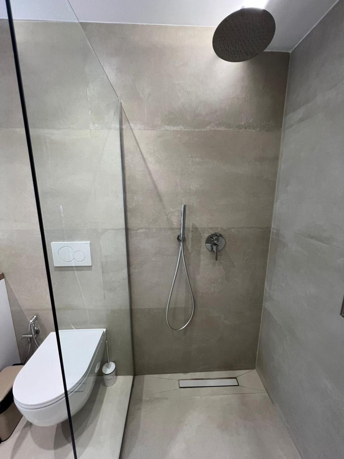 Anna'S Blloku Apartment Tiranë Ngoại thất bức ảnh