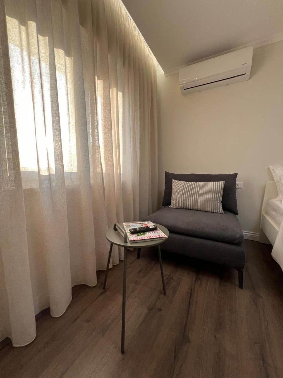 Anna'S Blloku Apartment Tiranë Ngoại thất bức ảnh