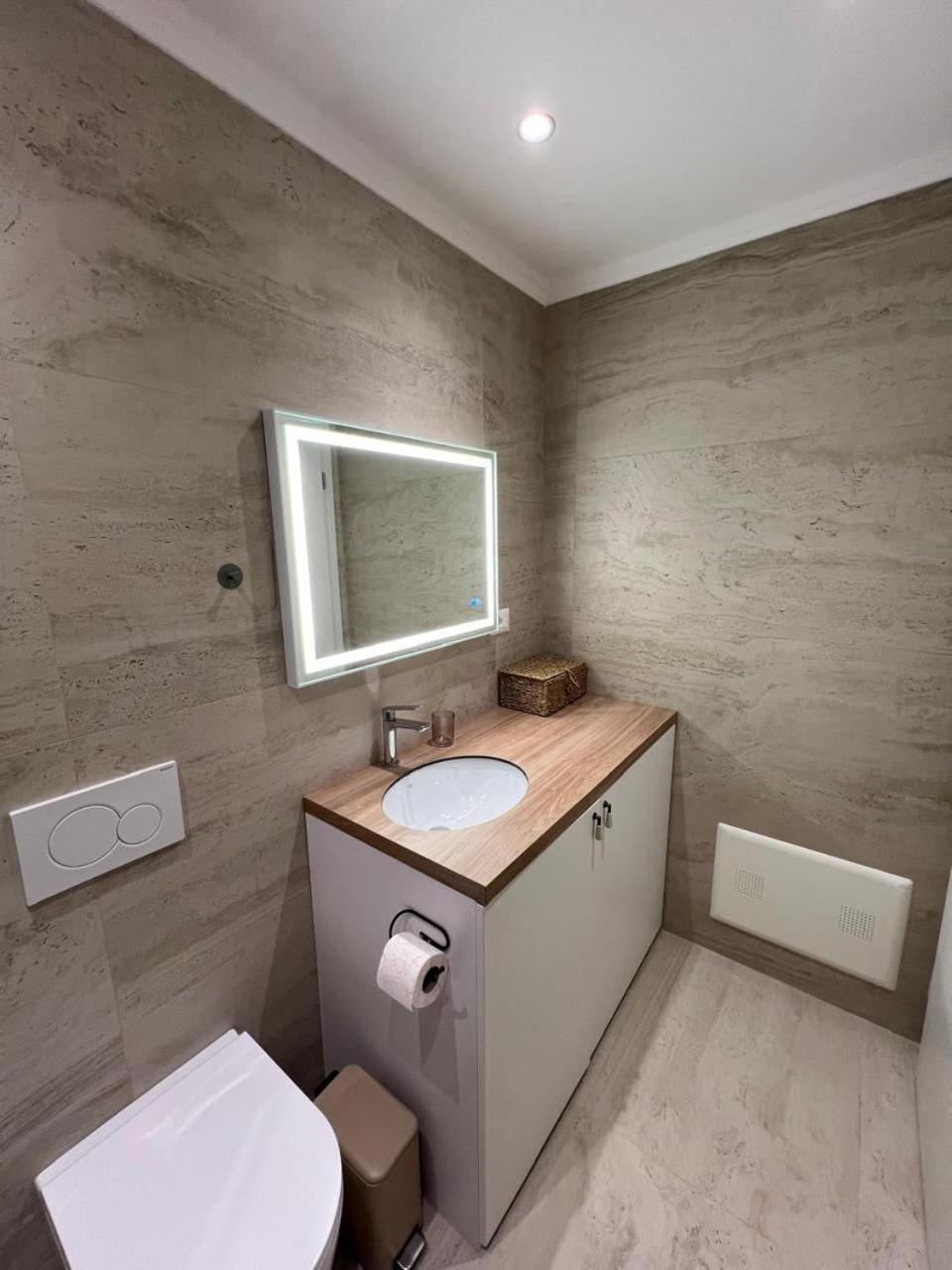 Anna'S Blloku Apartment Tiranë Ngoại thất bức ảnh