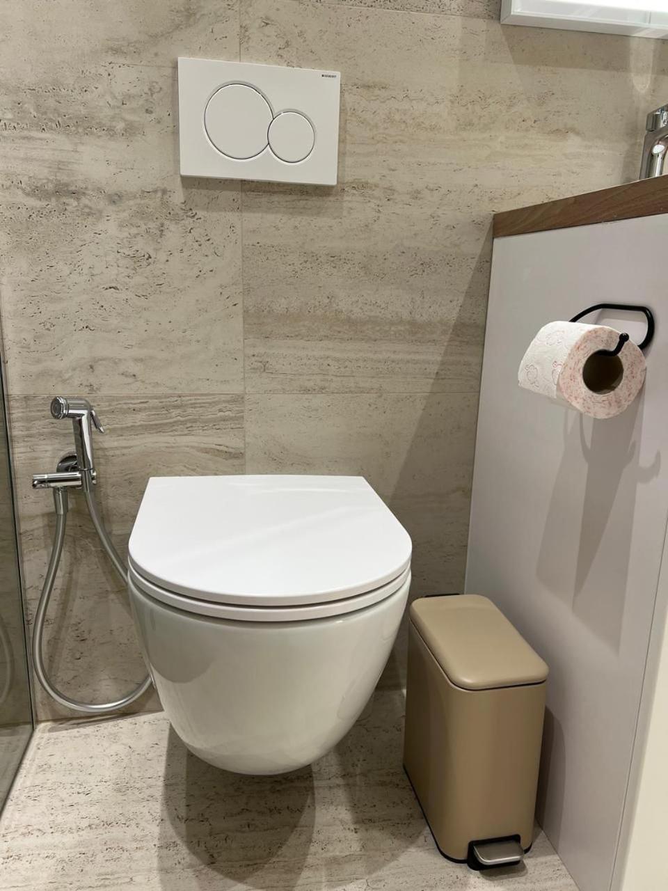 Anna'S Blloku Apartment Tiranë Ngoại thất bức ảnh
