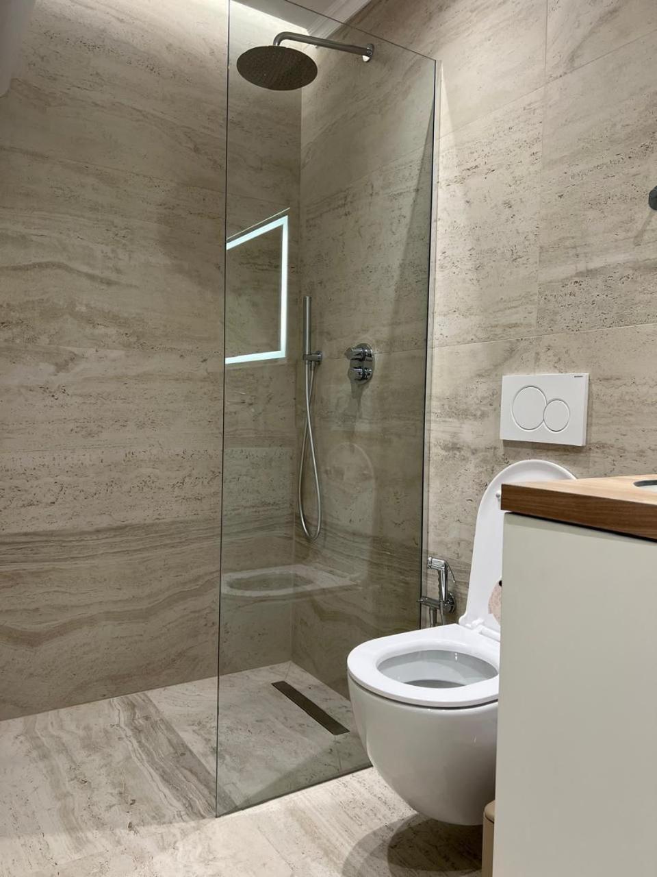 Anna'S Blloku Apartment Tiranë Ngoại thất bức ảnh