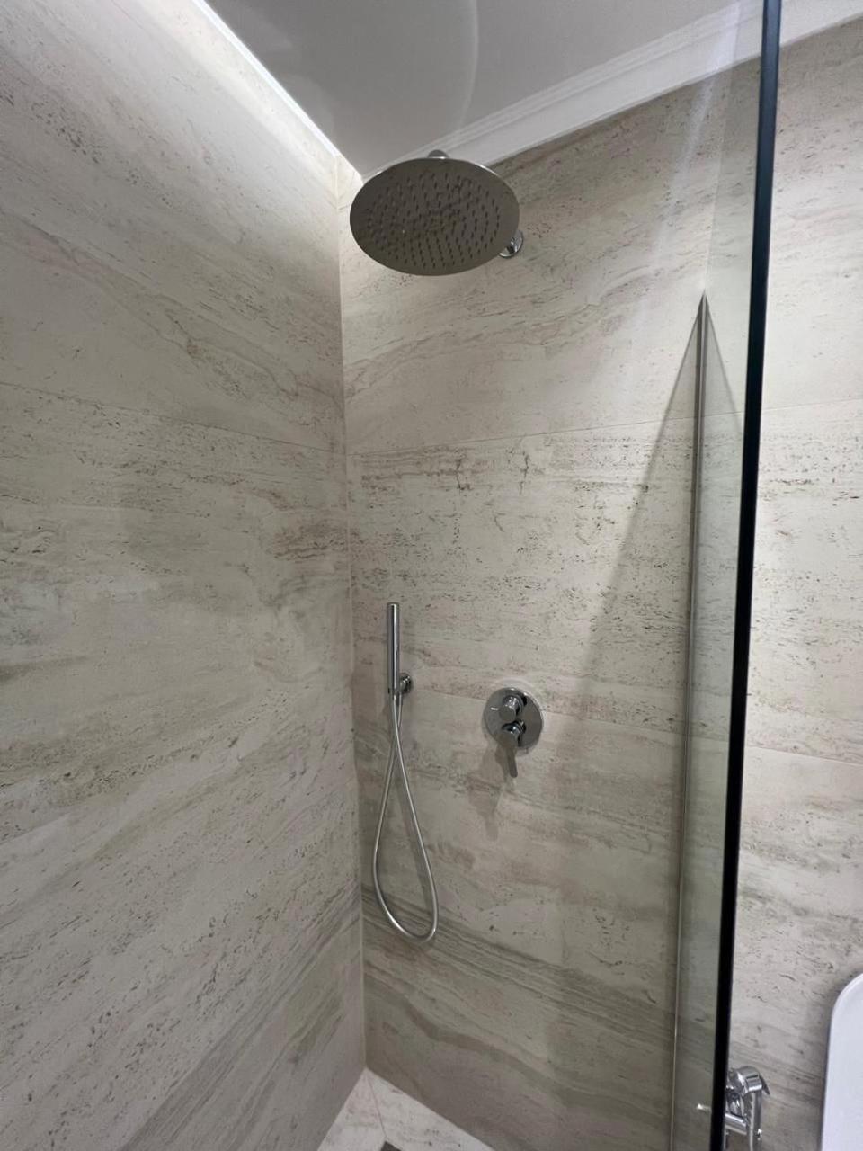 Anna'S Blloku Apartment Tiranë Ngoại thất bức ảnh